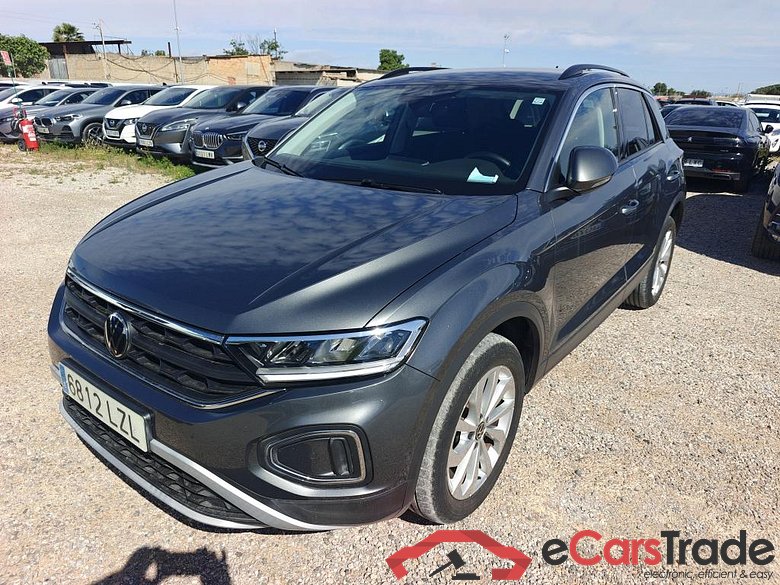 VOLKSWAGEN T-Roc / 2021 / 5P / todoterreno Life 1.0 TSI 81kW (110CV) (AC)