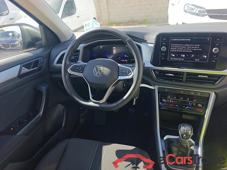 VOLKSWAGEN T-Roc / 2021 / 5P / todoterreno Life 1.0 TSI 81kW (110CV) (AC) #3