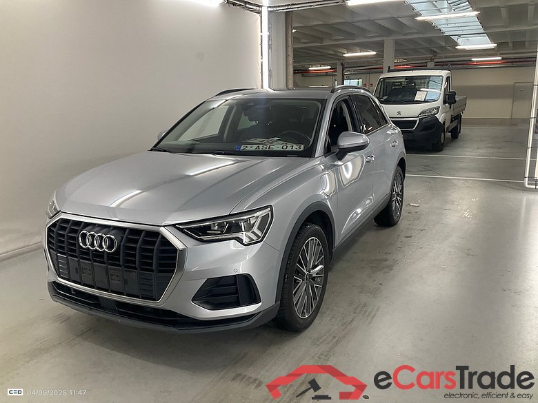 AUDI Q3 1.4 45 TFSI E S TRONIC