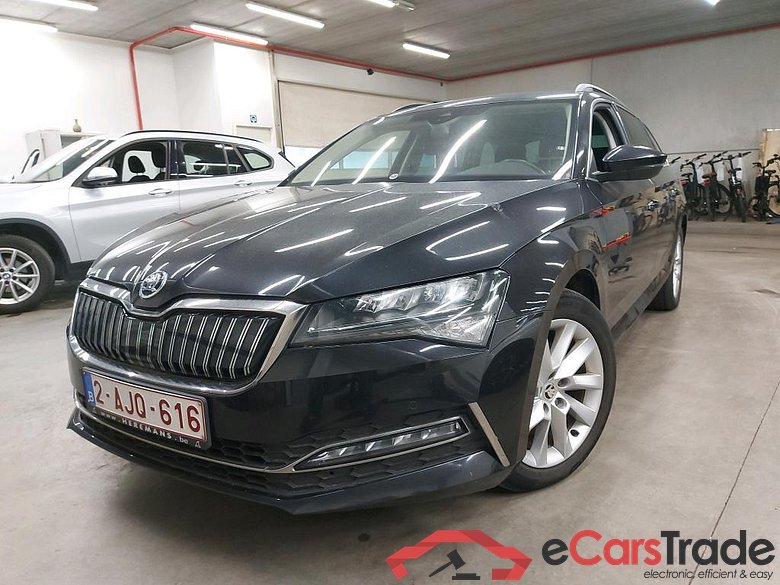 SKODA - SKO SUPERB COMBI TSI iV 218PK DSG6 Clever Pack Safety & Lane & Side Assist & Towing Hook * HYBRID *