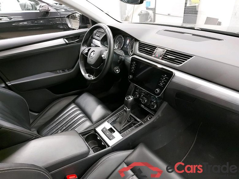 SKODA - SKO SUPERB COMBI TSI iV 218PK DSG6 Clever Pack Safety & Lane & Side Assist & Towing Hook * HYBRID * #3
