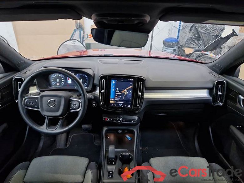 VOLVO XC40 / 2017 / 5P / SUV T5 PLUG-IN HYBRID AUTO RECH INSCRIP EXPR #3