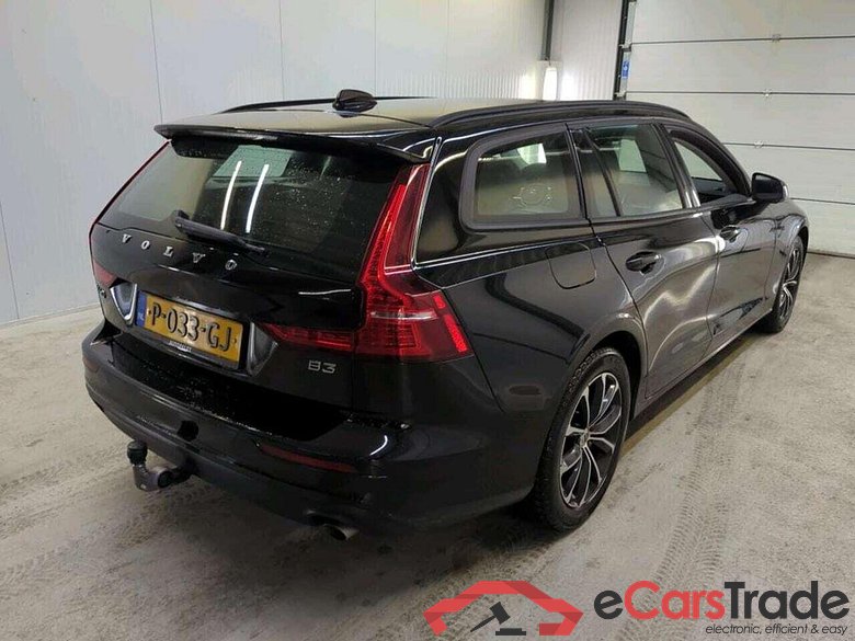 VOLVO V60 2.0 B3 Momentum #2