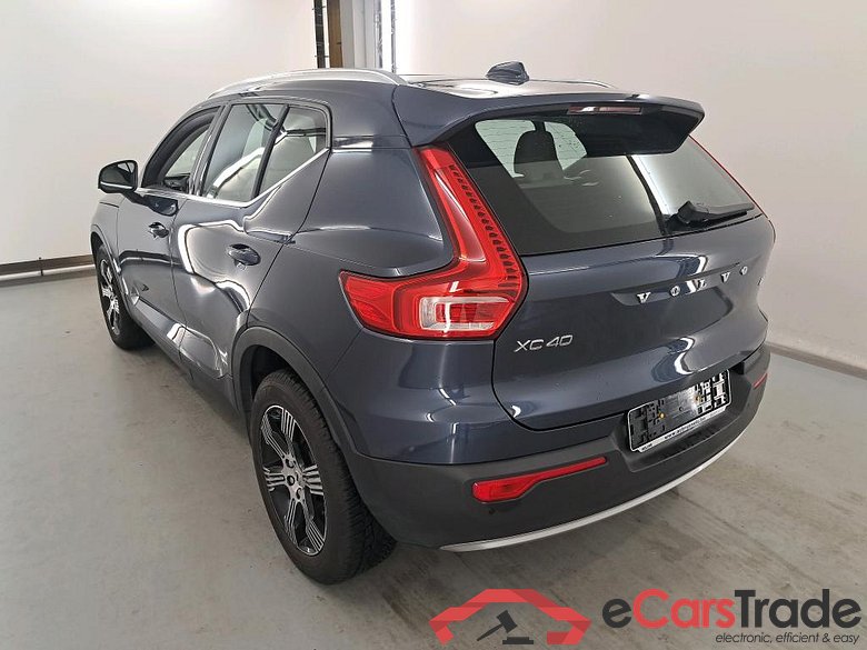 VOLVO XC40 2.0 B4 AWD MHE Inscription Geartronic #3