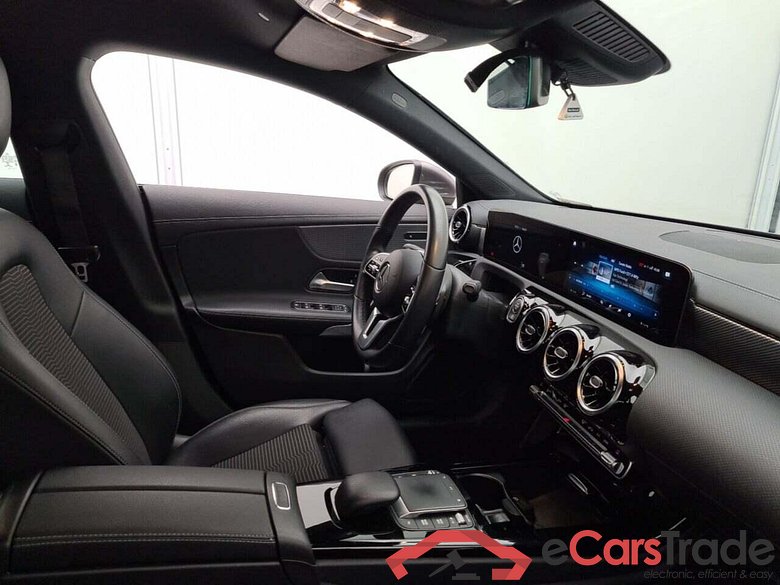 MERCEDES-BENZ CLA-klasse Shooting Brake 180 Bns Solution Luxury #3