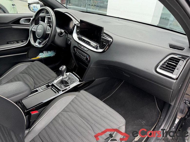 KIA Proceed - 2022 ProCeed 1.5 T-GDi GT-Line ISG #2