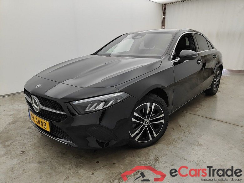 Mercedes-Benz Classe A Berline A 250 e Business Line DCT 4d