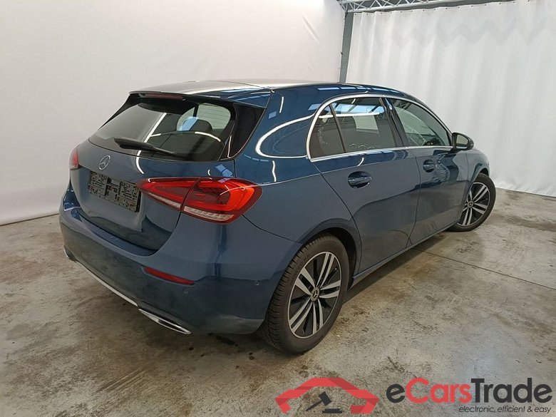 MERCEDES CLASSE A DIESEL (W177) A 180 d Business Solution 5d #2