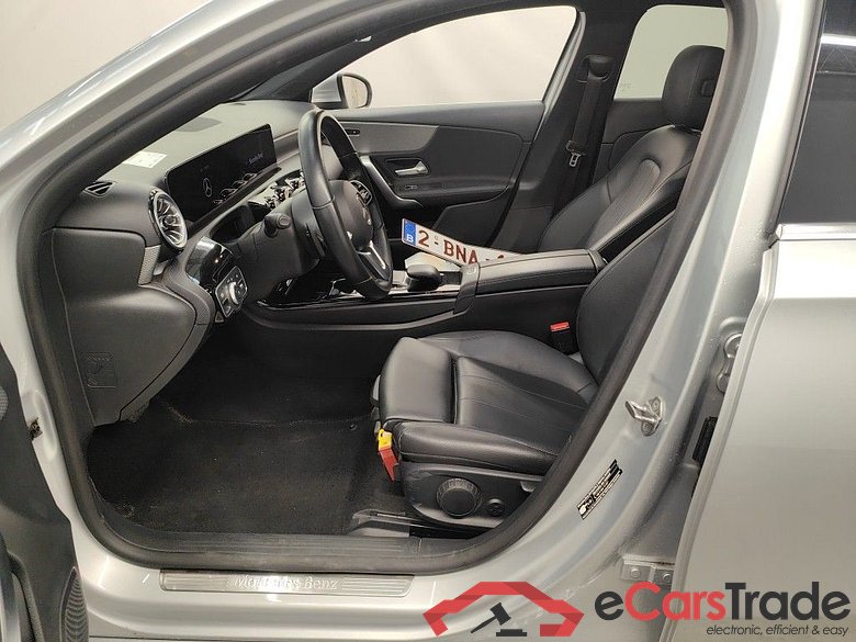 Mercedes-Benz A-Klasse Limousine A 180d DCT Business Solution 4d #3