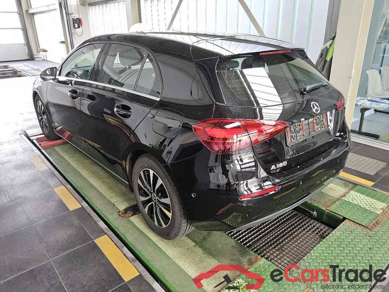 Mercedes-Benz A (BM 177)(03.2018->) DE - LimS5 A 180 EU6d, (Facelift) 2022 - 2024 #4