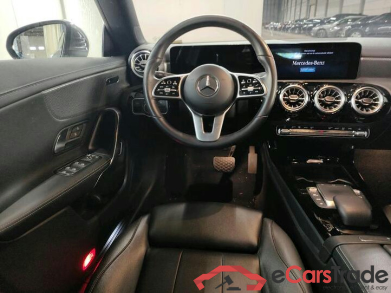 Mercedes CLA 200d SB Aut. Pano LED-Xenon Widescreen Ambient Navi Sport-Leather KeylessGo Camera Klima PDC ... #5