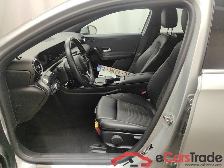 Mercedes-Benz A-Klasse A 250 e Business Solution 5d #3