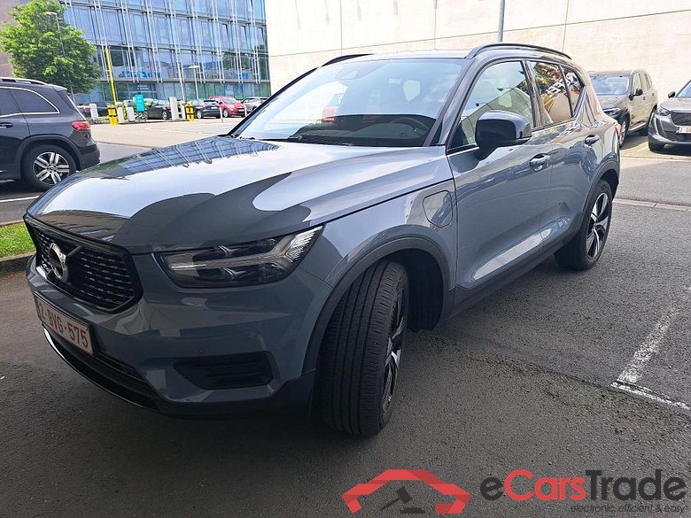 VOLVO XC40 1.5 T4 PHEV R-DESIGN DCT #1