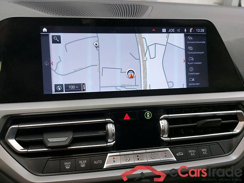 BMW 318d LED-Xenon LC-Pro Navi KeylessGo Camera Klima PDC ... #4