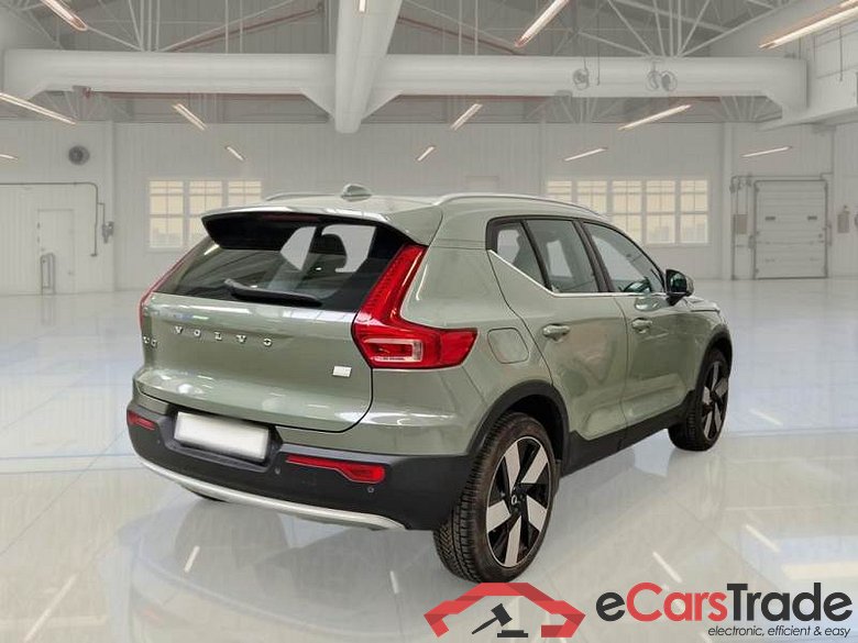 VOLVO XC40 / 2021 / 5P / SUV T5 RECHARGE PLUG-IN AUTO PLUS BRIGHT #2