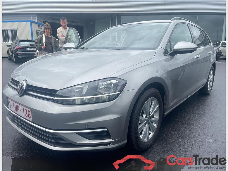 VOLKSWAGEN Golf VII SW Golf Variant CL 1.0 TSI 81 kW (110 ch) 6 vitesses manuel