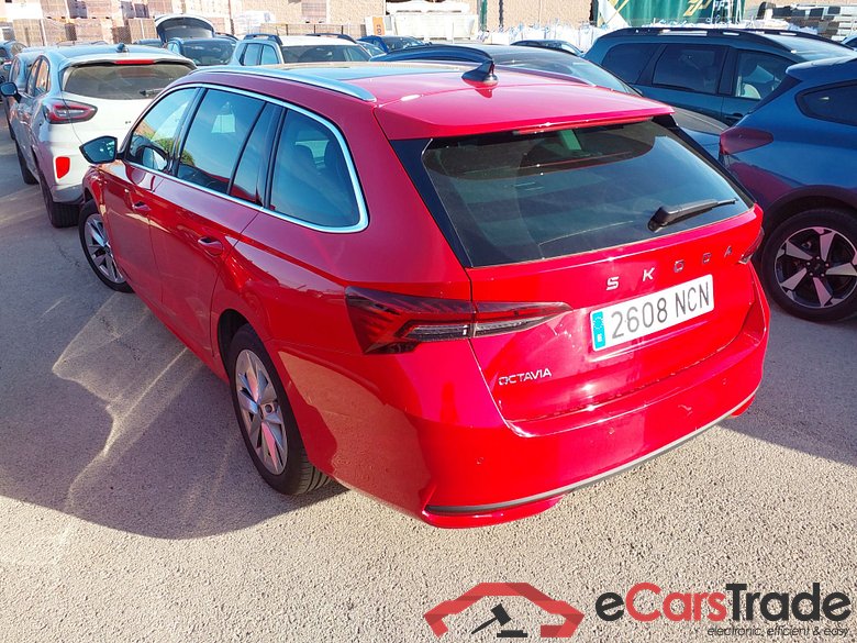 SKODA Octavia 2.0 TDI 110 kW (150CV) DSG 7 vel AutomÃ¡tico Combi Design(Pano + Winterpack) #2
