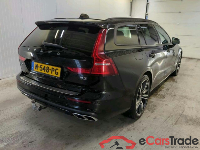 VOLVO V60 2.0 B3 Mom. Adv. #2