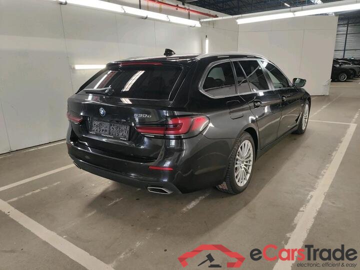 BMW 5 Reeks Touring 5 Reeks Touring 530e Auto (PHEV) 215kW/292pk  5D/P Auto-8 #4