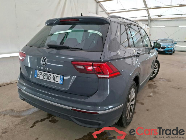 VOLKSWAGEN Tiguan / 2020 / 5P / SUV 1.5 TSI 150 DSG7 Life Busines #3