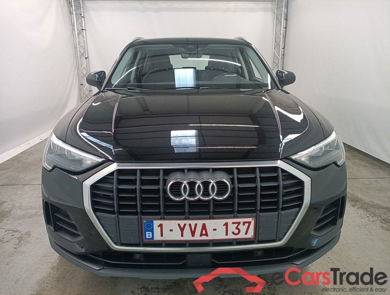 Audi Q3 35 TDI S Tronic Business Edition 5d #5