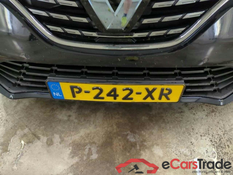 RENAULT Mégane Estate 1.3 TCe Intens #4