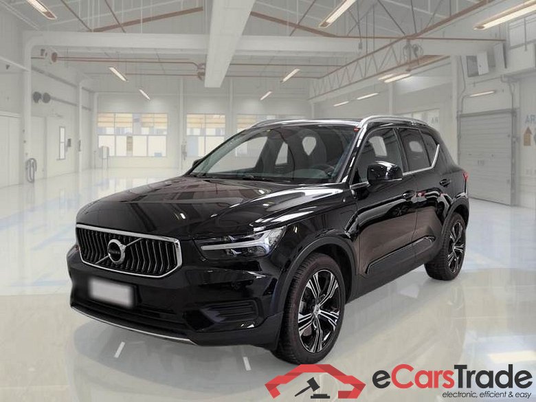 VOLVO XC40 / 2017 / 5P / SUV T5 PLUG-IN HYBRID AUTO RECH INSCRIP EXPR