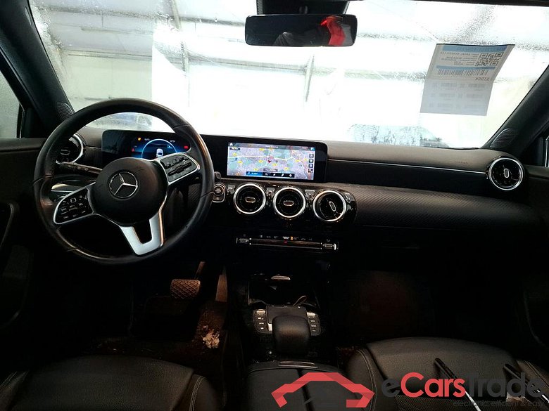MERCEDES-BENZ Classe A Compact / 2018 / 5P / Berline A 180 d Business Line 8G-DCT #5