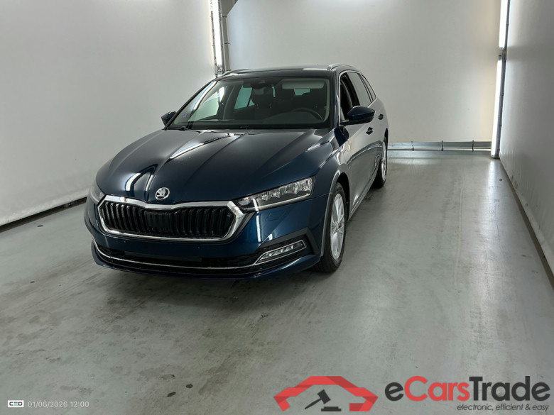 SKODA OCTAVIA COMBI 1.4 TSI PHEV 150KW DSG CLEVER #1