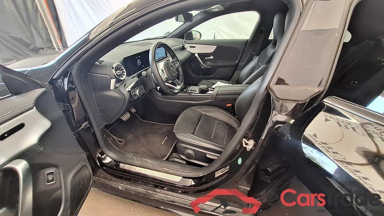 MERCEDES-BENZ CLA 200 7G-DCT Edition 2020 4d 120kW #4