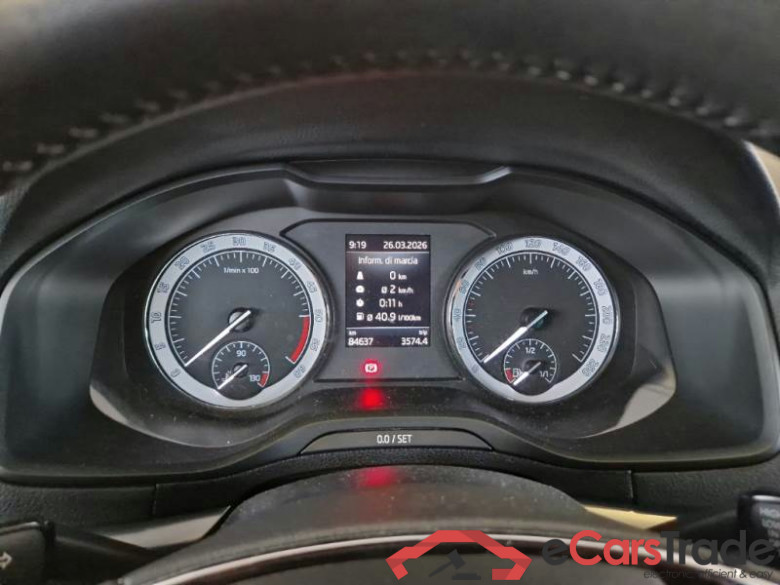 SKODA KAROQ / 2022 / 5P / SUV 2.0 TDI 110KW EVO SCR EXECUTIVE DSG 4X4 #4