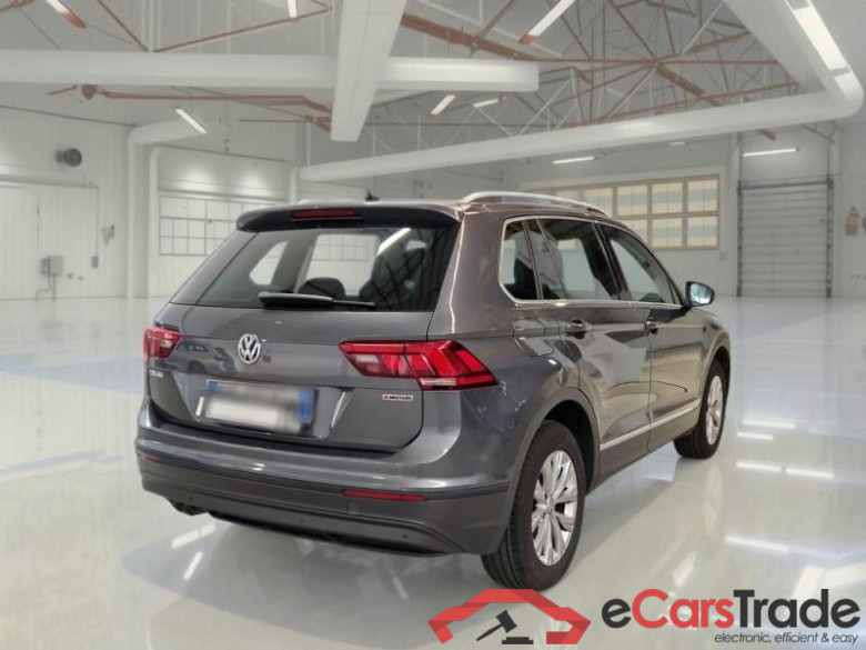 VOLKSWAGEN TIGUAN / 2016 / 5P / SUV 2.0 TDI SCR 110KW BUSINESS BMT 4MOT DSG #2