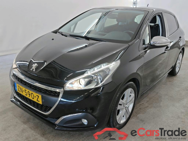 Peugeot 208 Signature 1.2 PureTech 82 5d #1