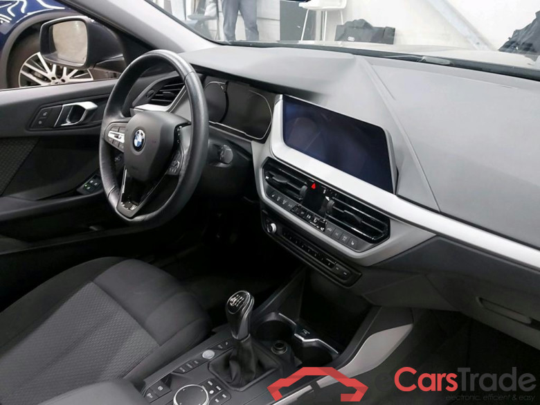 BMW - BMW 1 HATCH 118i 140PK Advantage Pack Business With Heated Seats & Pano Roof  * PETROL * #3