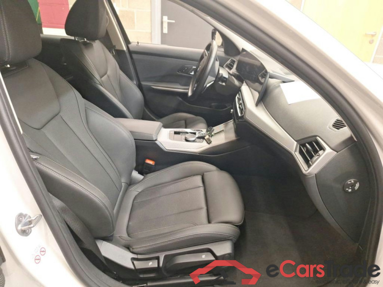 BMW - BMW 3 TOURING 318iA 156PK With Sport Seats & Parking Assistant Pack & Electric Trailer Hook  * PETROL * #3