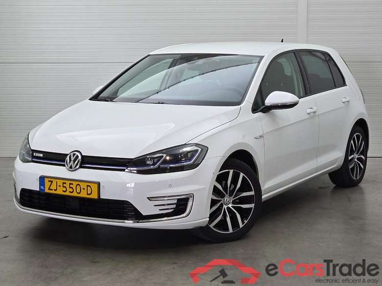 VOLKSWAGEN e-Golf e-Golf