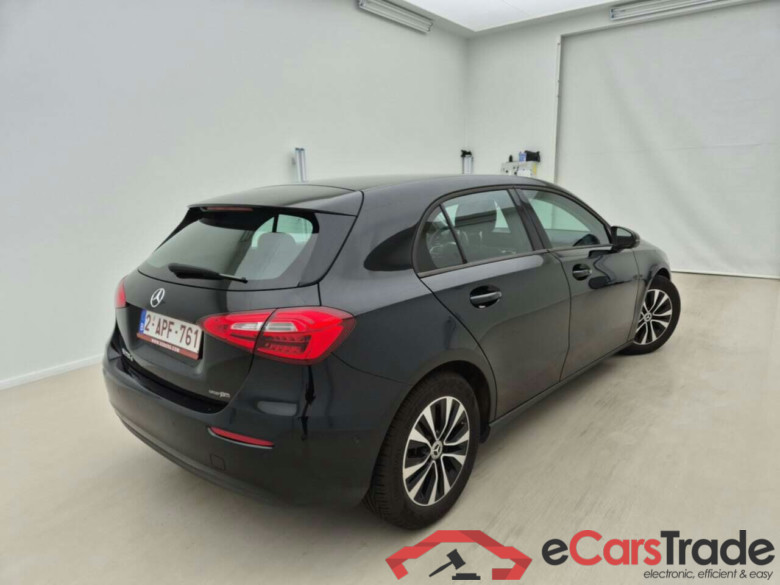 MERCEDES-BENZ A-KLASSE 2.0 180D BUSINESS SOL. #2