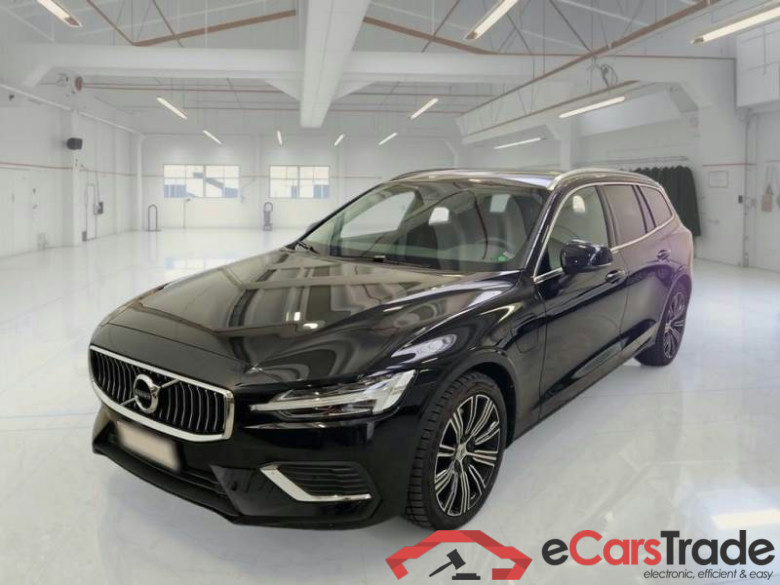 VOLVO V60 / 2019 / 5P / STATION WAGON T6 PLUG-IN AWD AUTOM.INSCR.EXPR. #1
