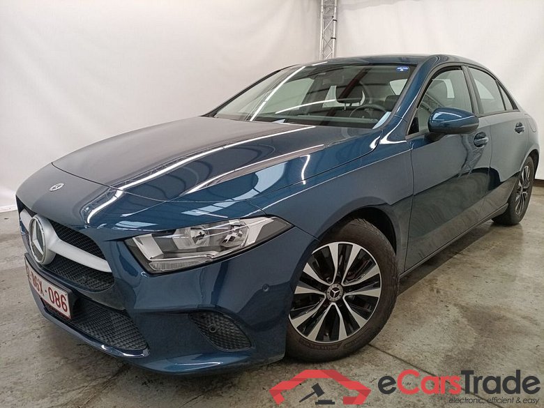 Mercedes-Benz A-Klasse Limousine A 180d DCT Business Solution 4d