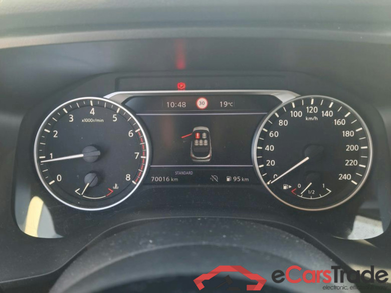 NISSAN QASHQAI / 2021 / 5P / todoterreno DIG-T 103kW (140CV) mHEV 4x2 Acenta #4