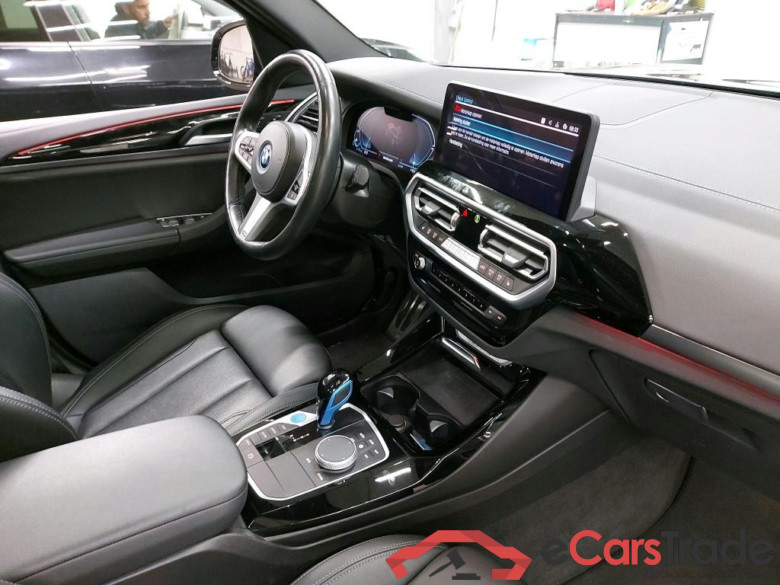 BMW I - BMW IX3 286PK With Climatic & Navigation & Cruise Control & Electric Heated Seats & Pano Roof & Foldable Trailer Hook * ELECTRIC * #3