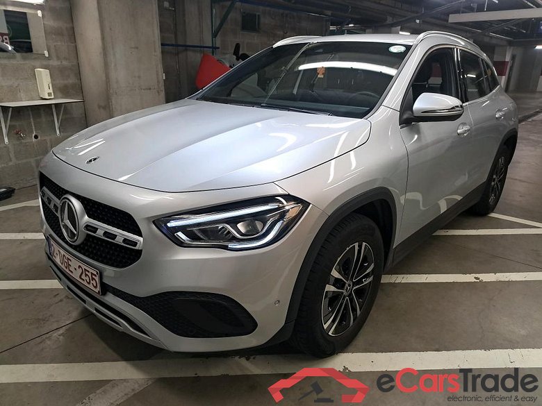 MERCEDES - MER GLA 250e 218PK DCT Business Line * HYBRID *
