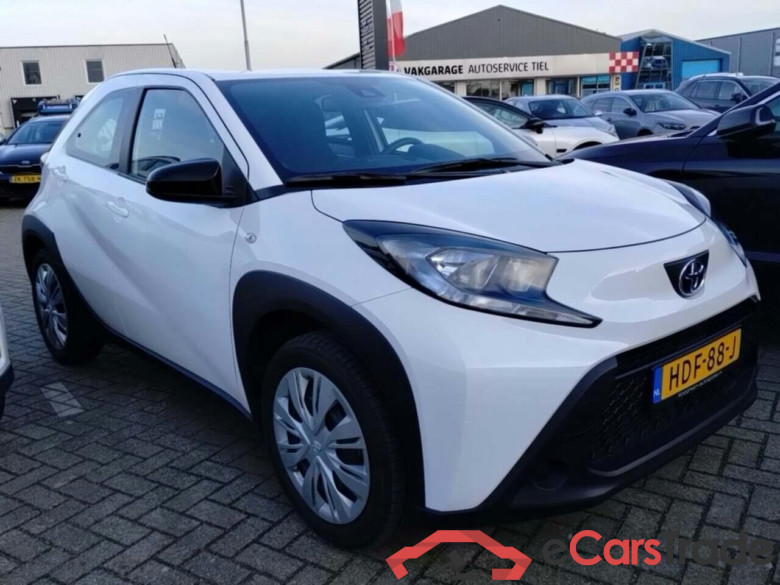 TOYOTA Aygo X 1.0 VVT-i MT Play #2