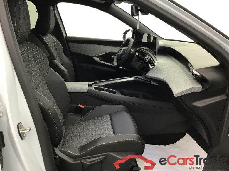 Peugeot 108 Allure 1.2 Hybrid Electric/Gasoline 147hp #6