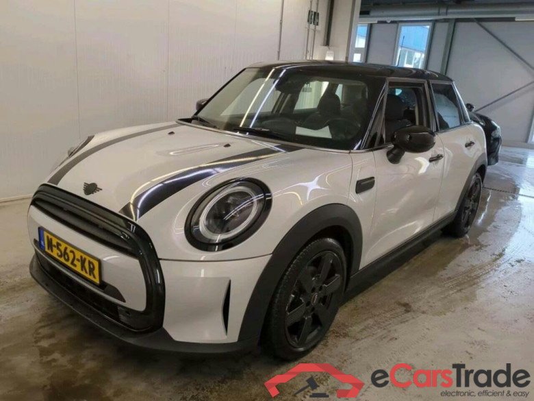 Mini 5-deurs 1.5 Cooper Classic #1