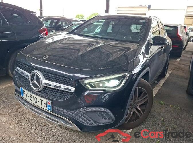 Mercedes GLA 200d Aut. LED Widescreen Navi 1/2 Sport-Leather KeylessGo Camera Klima PDC ...