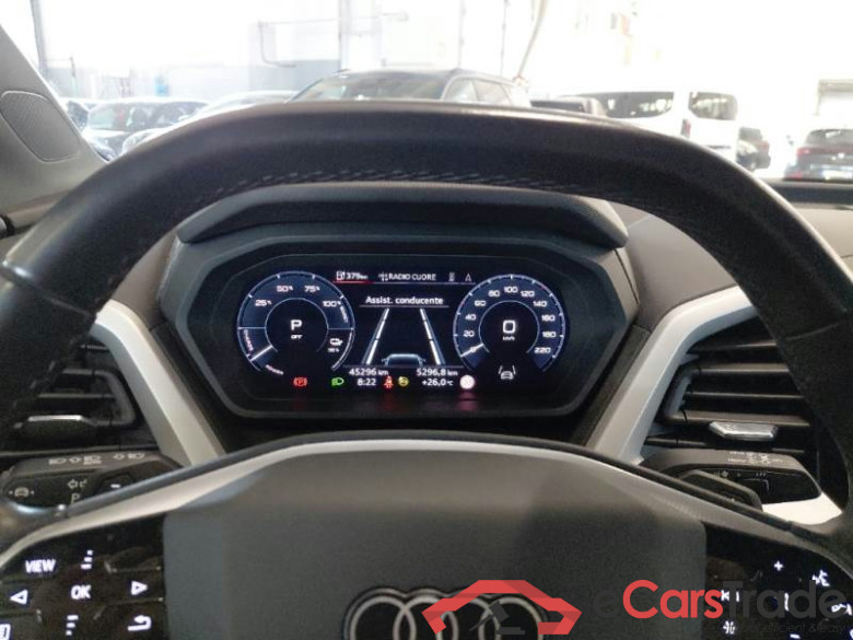 AUDI Q4 E-TRON / 2021 / 5P / SUV 50 E-TRON QUATTRO S LINE EDITION #4