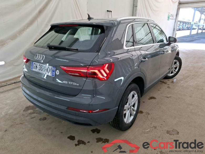 AUDI Q3 / 2018 / 5P / SUV 45 TFSI E 245 S TRONIC BUSINESS LINE #3