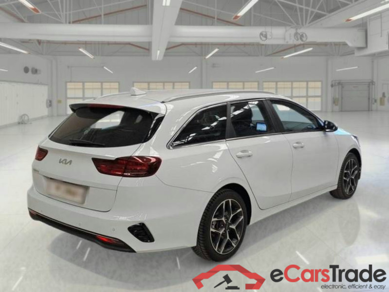 KIA CEED SPORTSWAGON / 2018 / 5P / STATION WAGON 1.6 CRDI 136 CV MHEV IMT BUSINESS CLASS #2