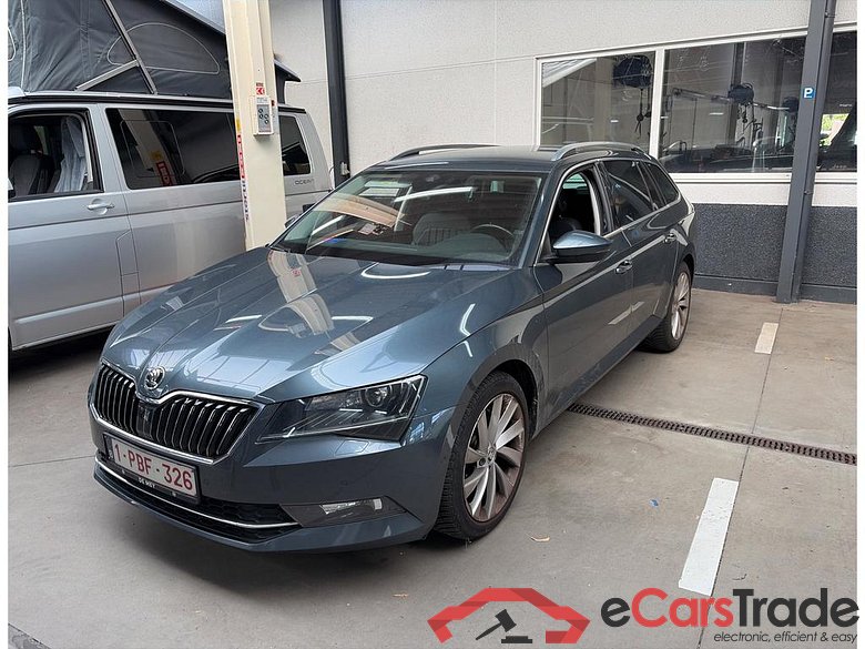 SKODA Superb Combi Superb Wagon Style 1,6 TDI 88 kW 7-speed automat.